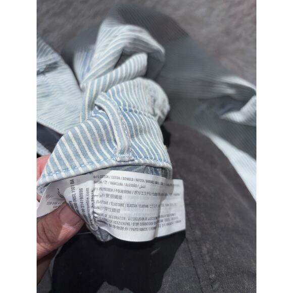 Hollister Crop Junior Sz. 11 30 Striped Jeans. New W/ Tags. Cute - Picture 6 of 9